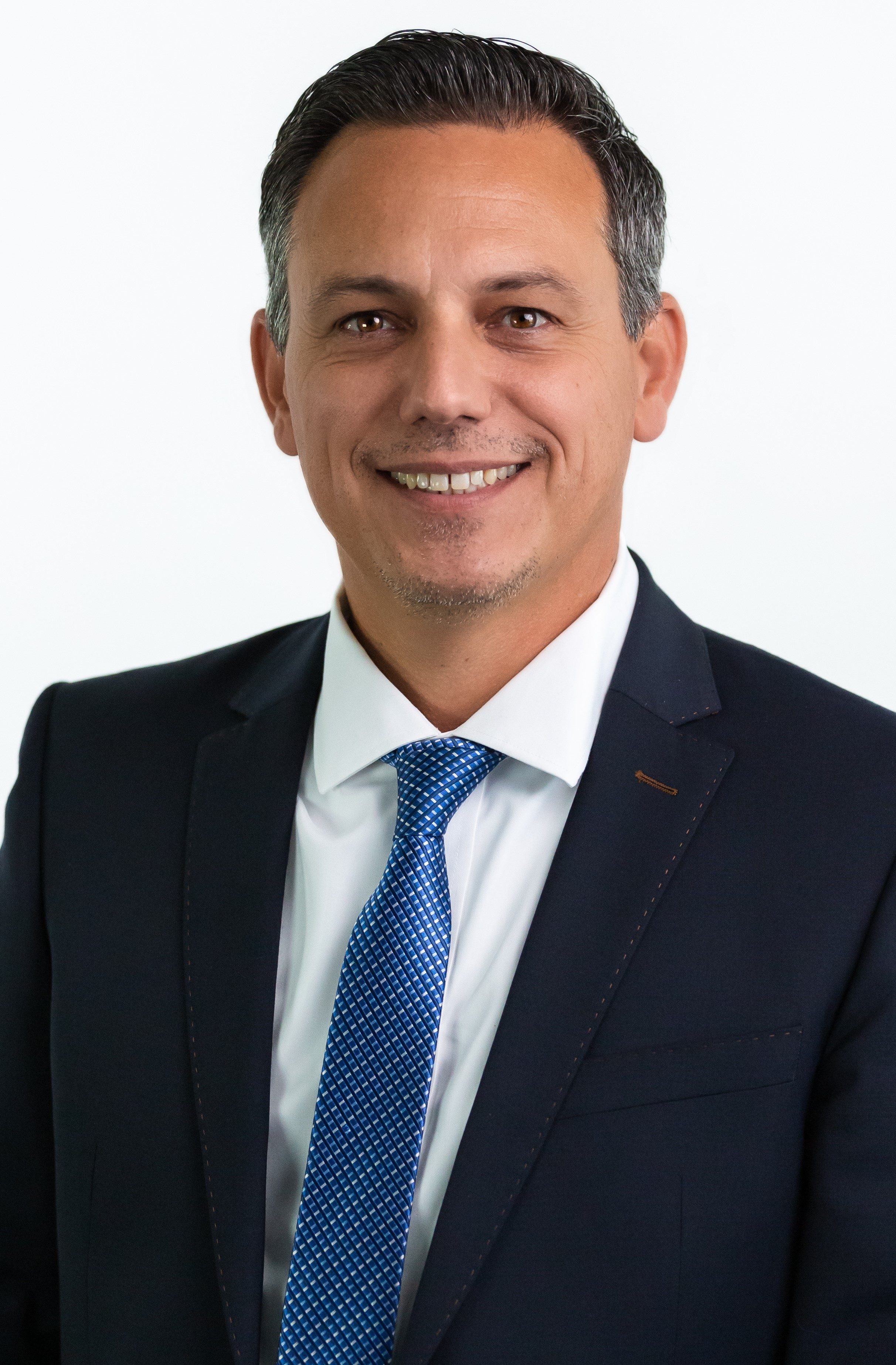 Profilbild: Cem Som - Vice President Midcom Europe