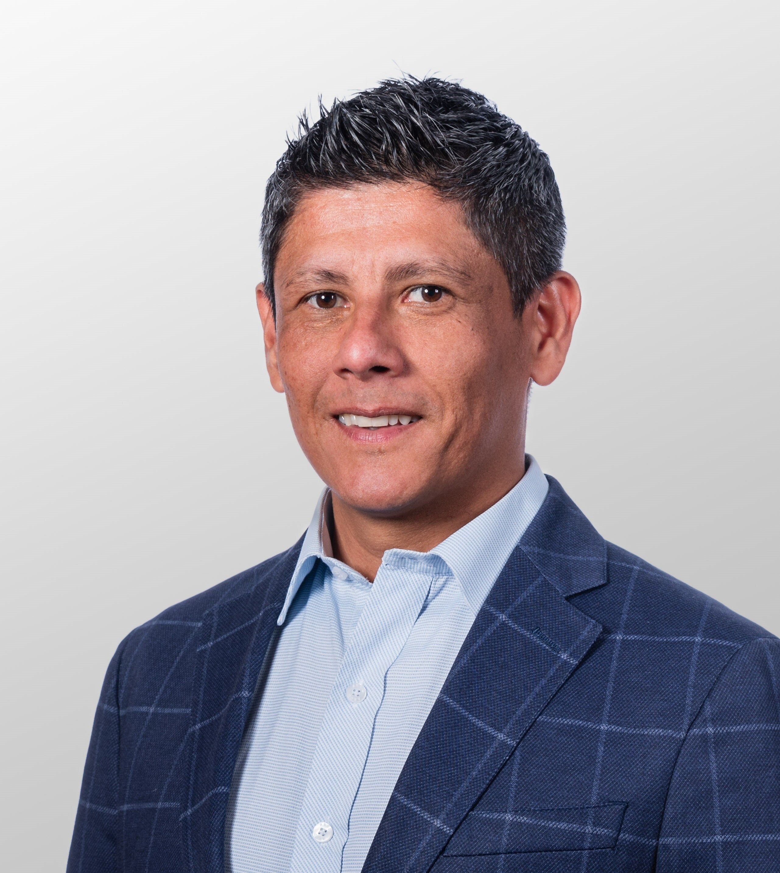 Profile picture: Efrain Bernal-Alzate - 