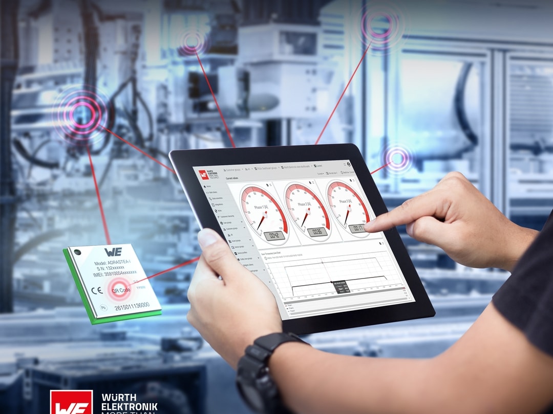 Mann, der Tablet mit unterschiedlichen Maßen auf dem Bildschirm hält