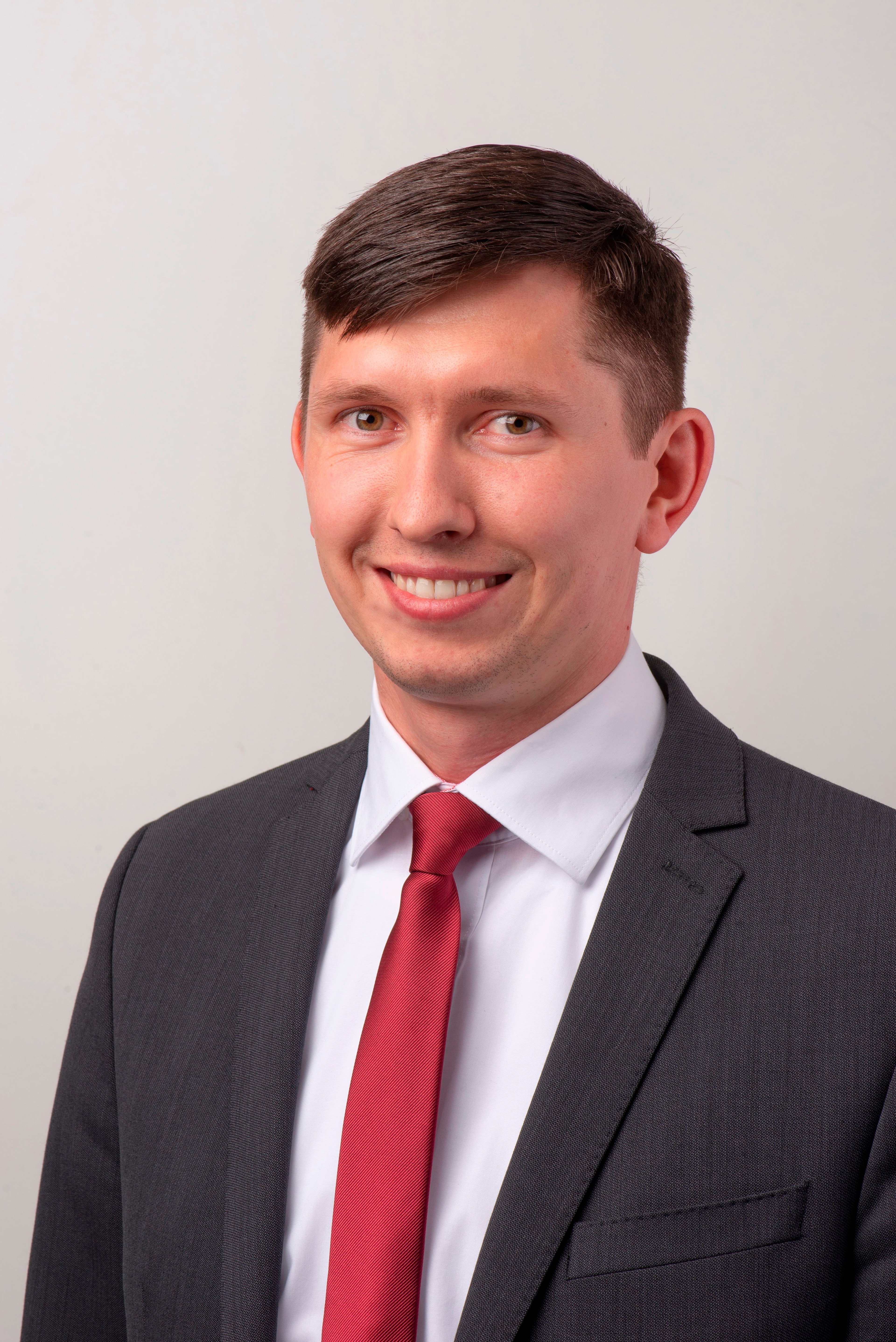 Profile picture: Simon Mark -