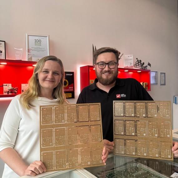 recycable PCB Soluboard in hands of Alina Schreivogel and colleague from Asia Production