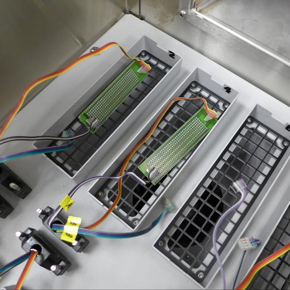 Blick in die geöffnete und bestückte IST-Testkammer
