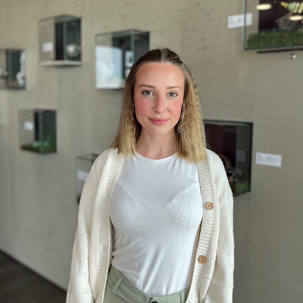 Industriekauffrau Ein Young Talent mit der Ausbildung zur Industriekauffrau