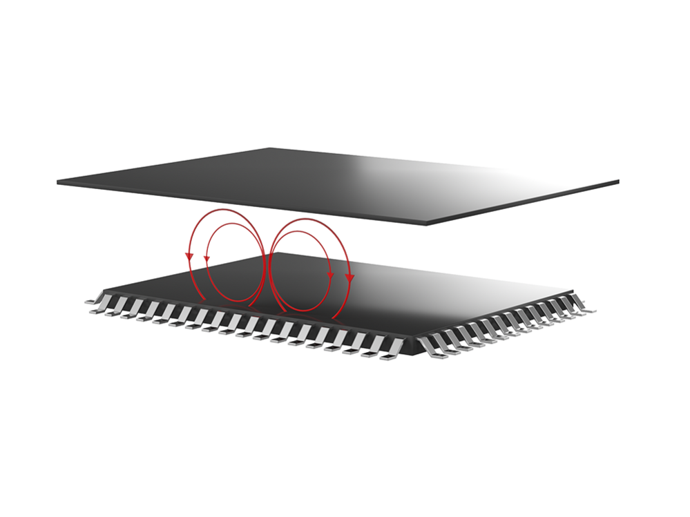 Content Modul WE-EMIP Funktionsweise 1 EMI Patch schwebt parallel zu einem Bauteil, dazwischen sind rote kreisförmige elektromagnetische Ströme vertikal eingezeichnet.