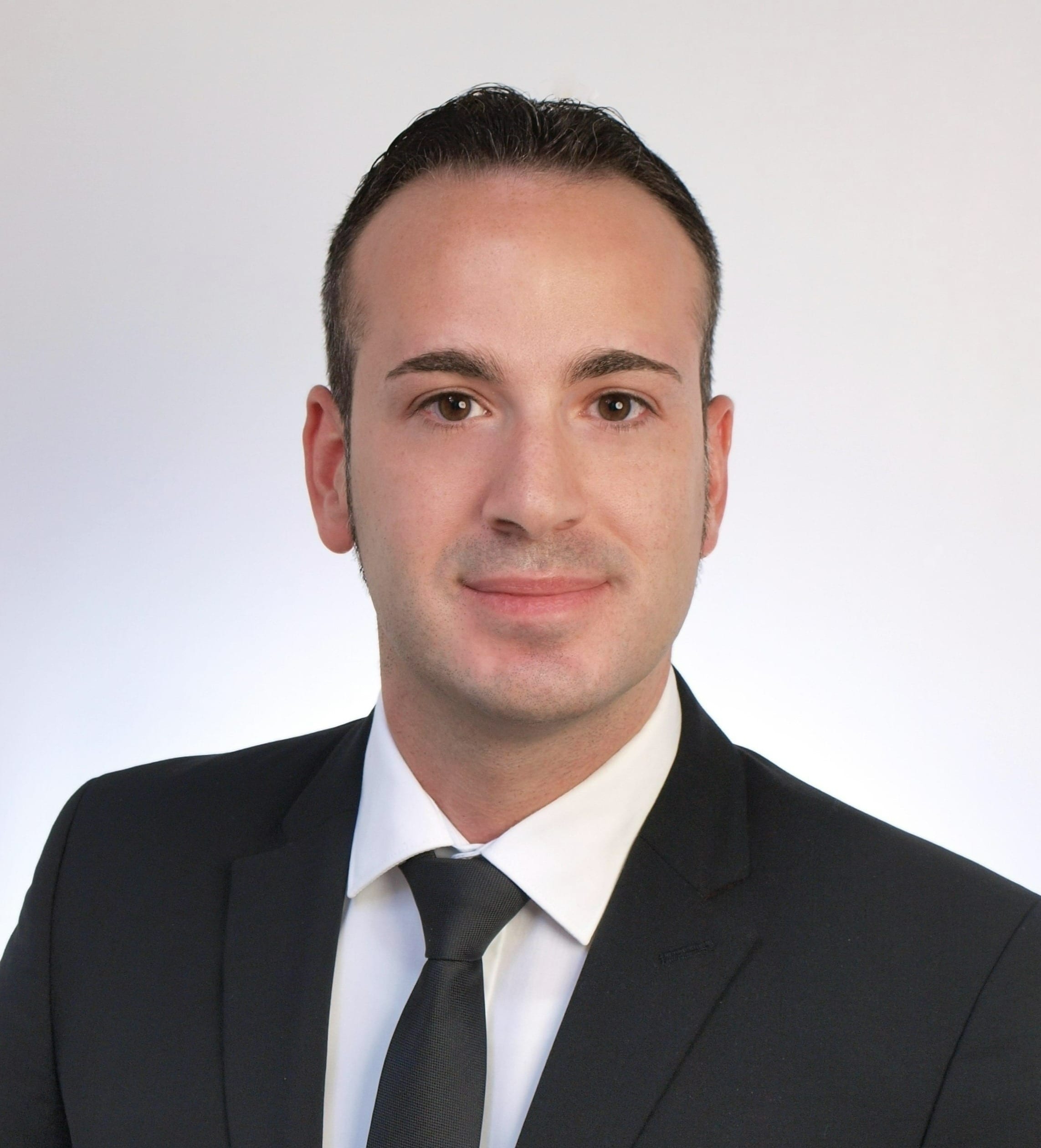 Profilbild: Eleazar Falco - Applications Engineer