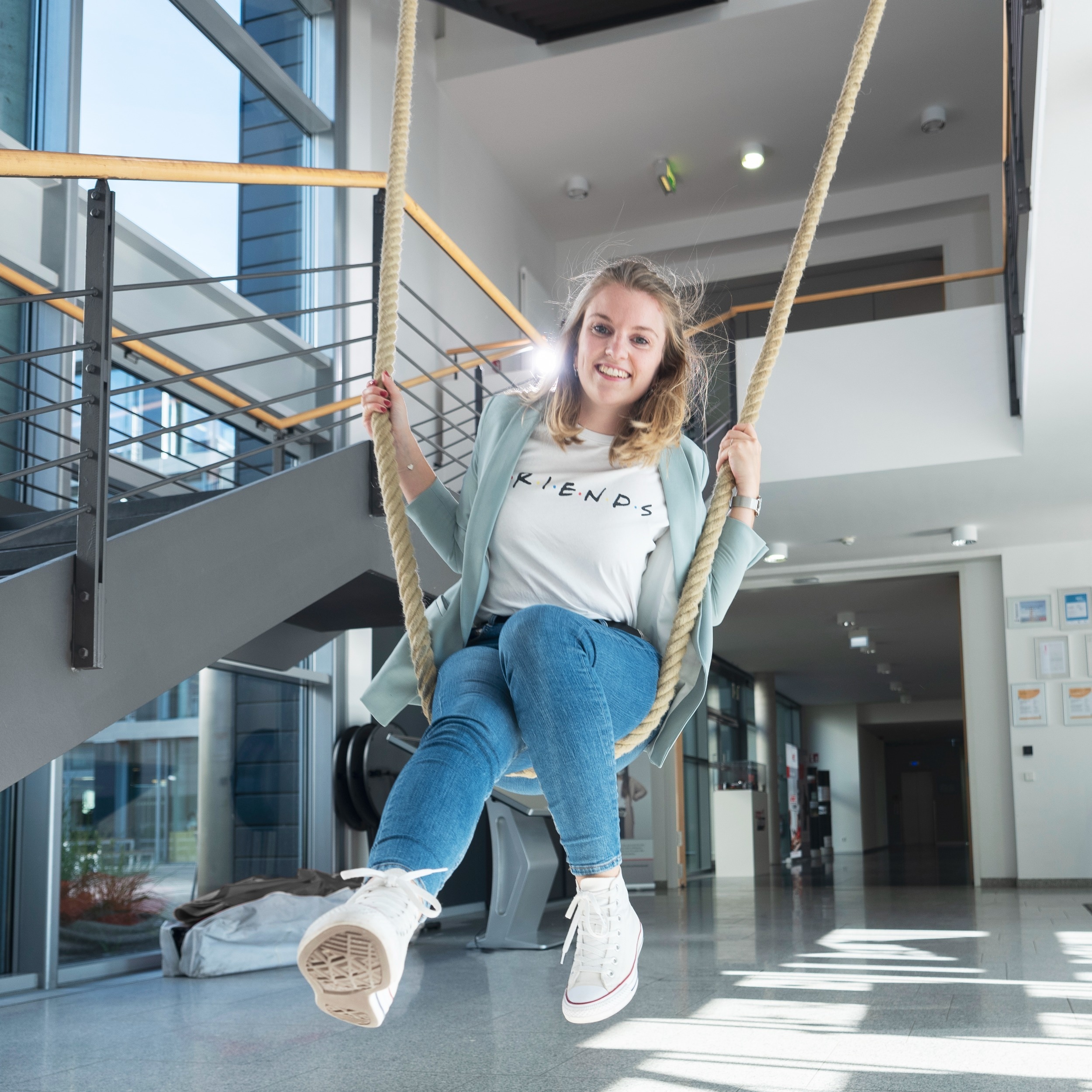 Apprenticeship at Würth Elektronik High school student at WE, laughing in group