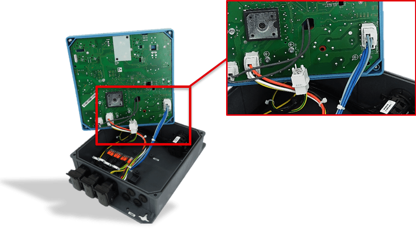 Reference image Getriebebau NORD NORDAC LINK frequency inverter SK 250E-FDS open with SKW connectors